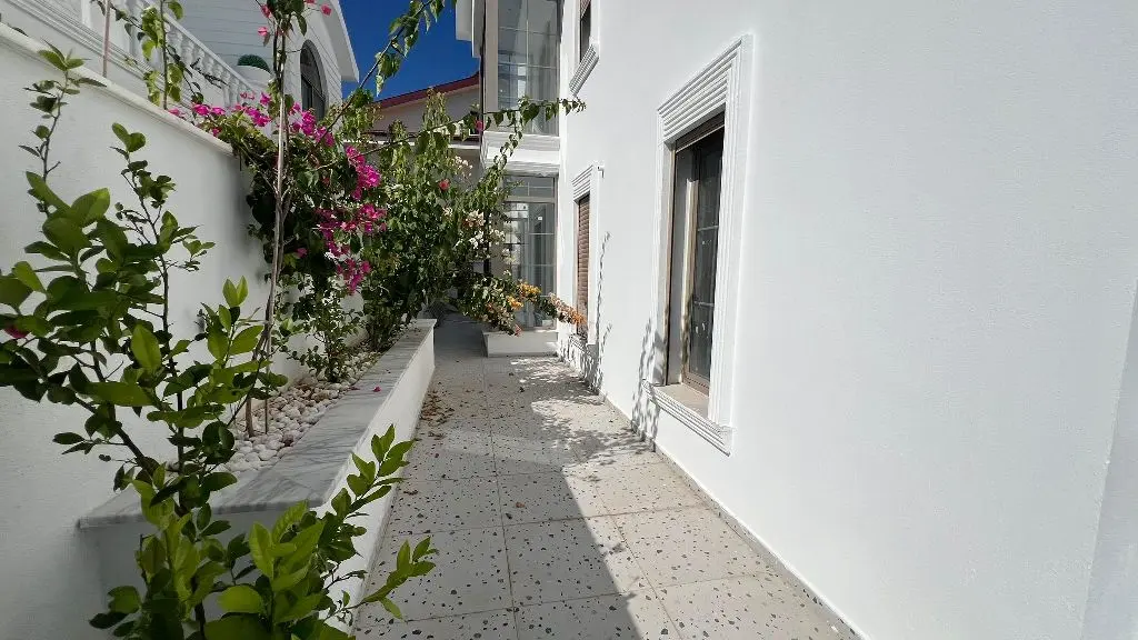 Real estate in Babatasi